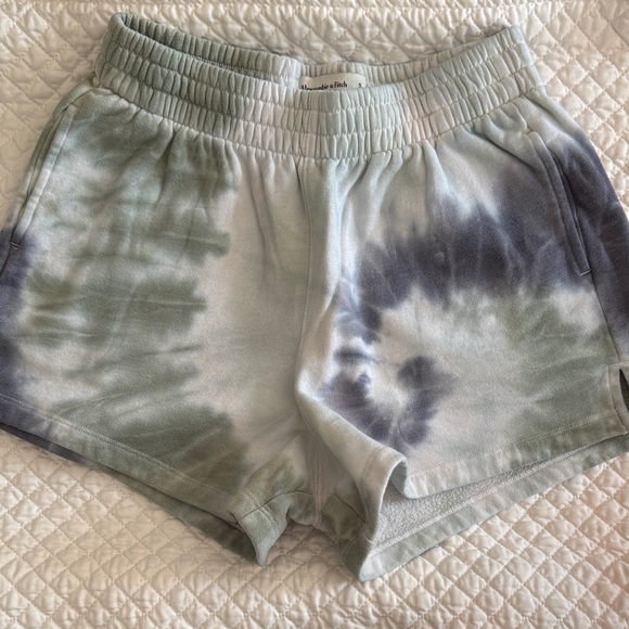 Abercrombie & Fitch Pants - Women’s Abercrombie & Fitch Tie-Dye Women's Shorts